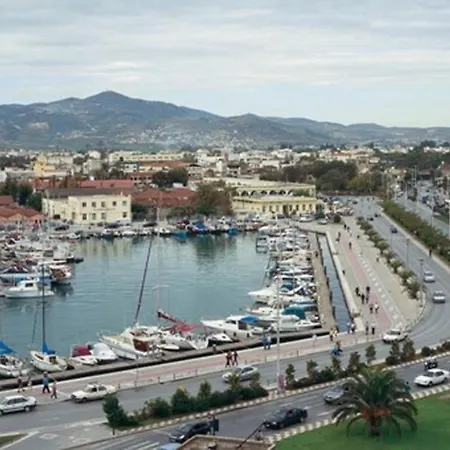 Artistic House: View - Pingpong - Billard Katochori