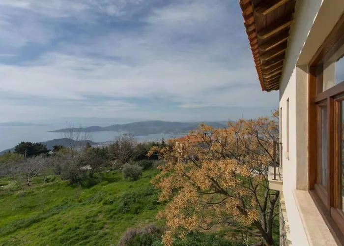 Artistic House: View - Pingpong - Billard Holiday home Katochori