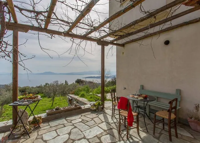 Artistic House: View - Pingpong - Billard Holiday home Katochori